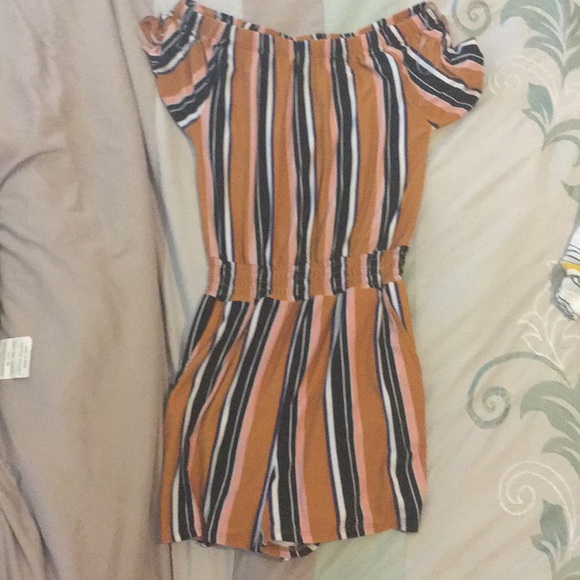 Romper - Picture 1 of 3